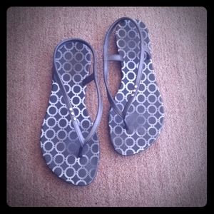 👠👡Black Flip Flops w/ Straps👠👡